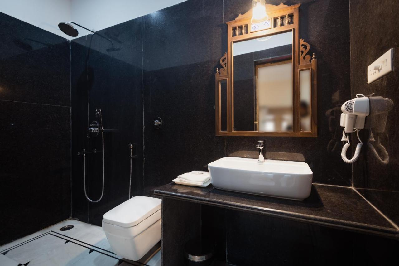 Hotel Dev Garh Джайсалмер Екстериор снимка