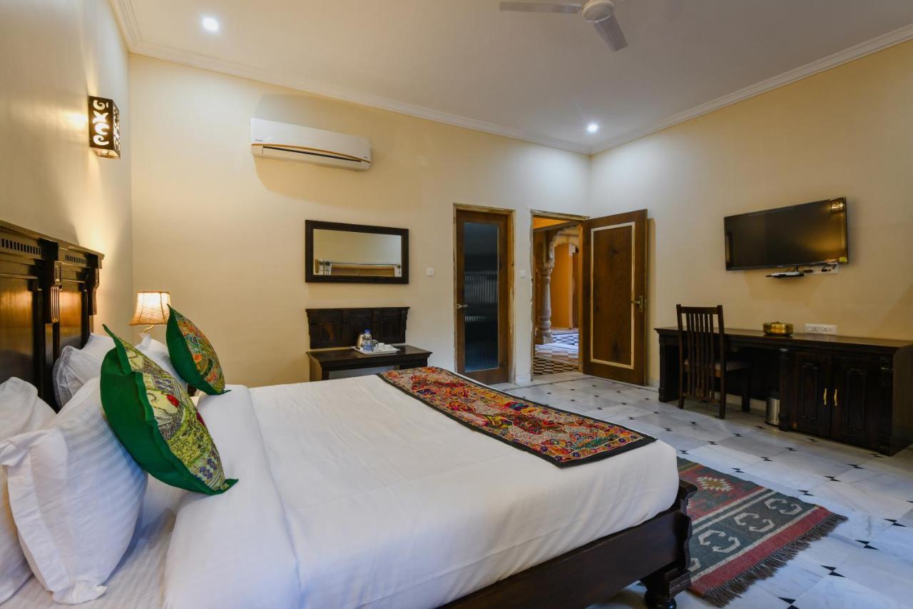 Hotel Dev Garh Джайсалмер Екстериор снимка